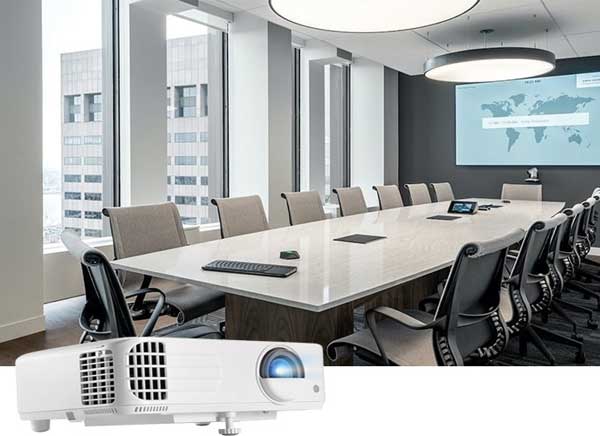 3-cach-chon-may-chieu-van-phong-tot-nhat