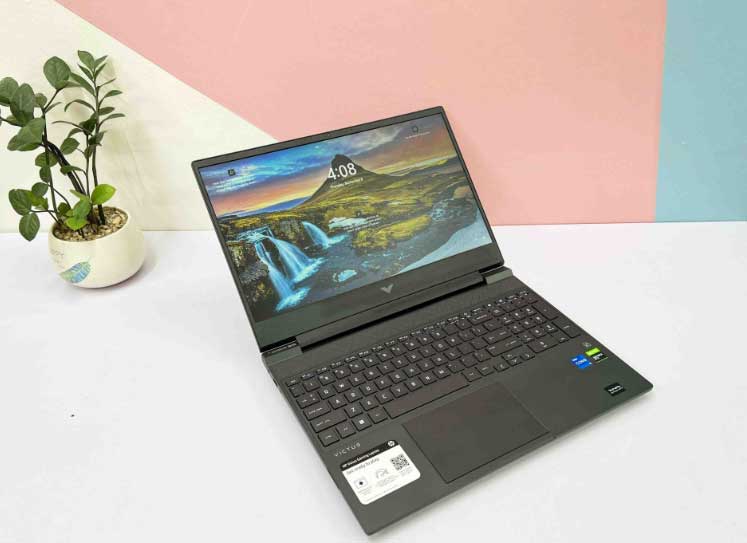 co-nen-mua-laptop-gaming-de-lam-viec-van-phong-hay-khong
