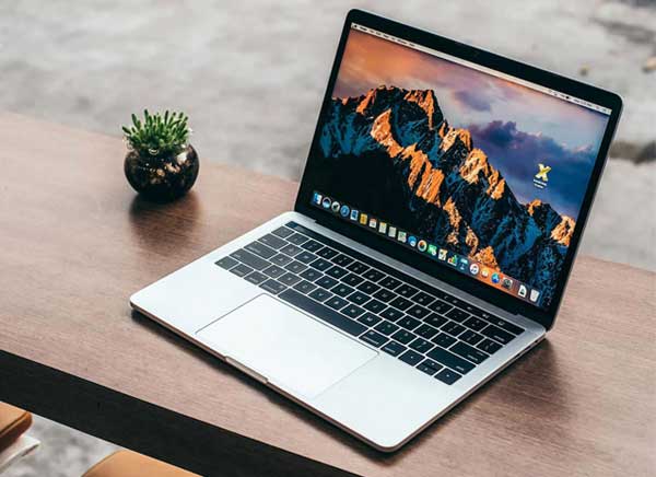 tac-hai-cua-thoi-quen-gap-laptop-roi-xuat-ra-man-hinh-roi-su-dung